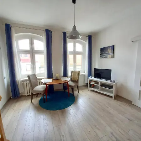 33 Vandrarhem
