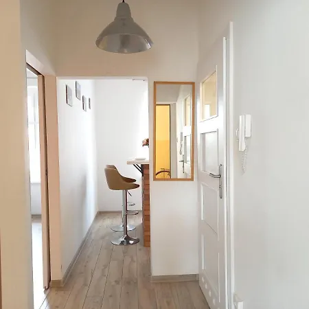33 Vandrarhem *